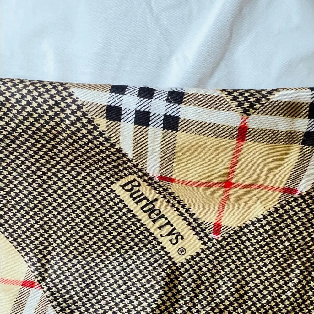 100% Authentic Burberry Check Silk Scarf - Picture 5 of 11
